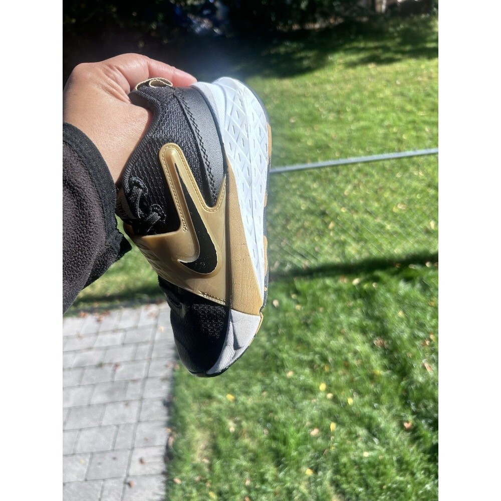 Nike Team Hustle D 8 Black Gold Mesh Hook & Loop Basketball Shoes 1.5Y - Picture 8 of 10